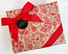 Load image into Gallery viewer, Le Pamper Hamper